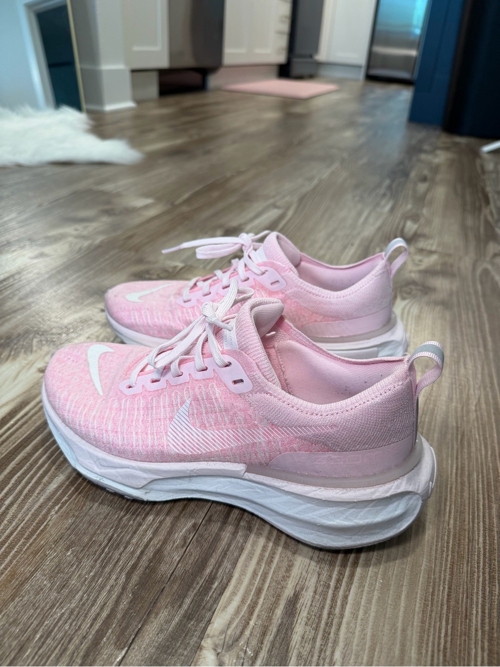 Nike Women's ZoomX Invincible Run 3 Shoe